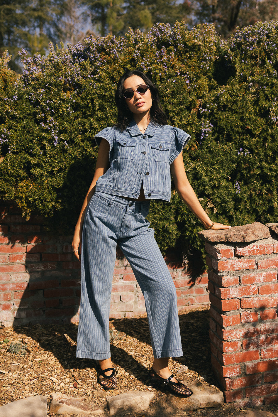 Wide legs denim in medium wash