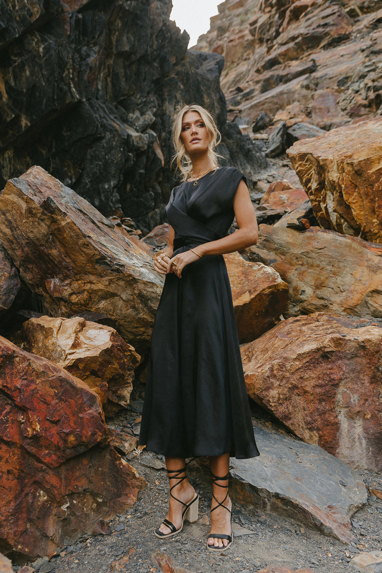 Midi dress in black
