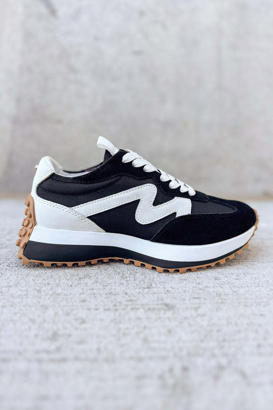 fabric detail sneaker in black