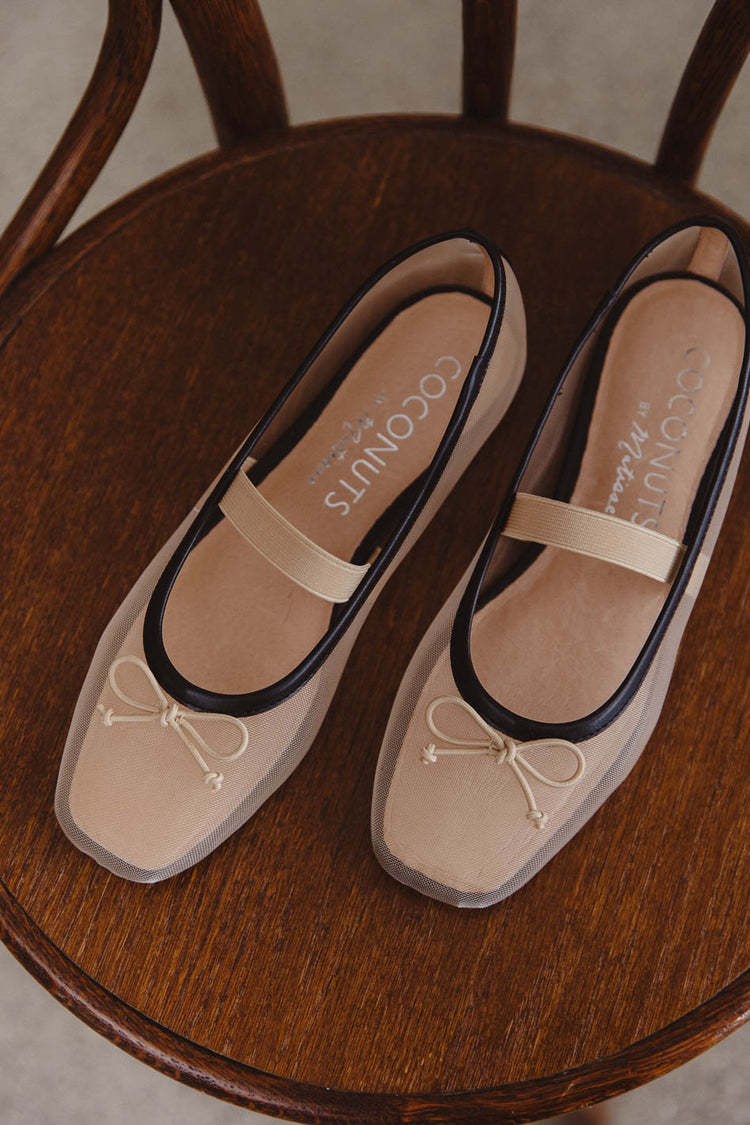 Bow flat shoes