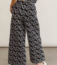 Embroidered pants in black