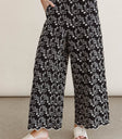 Two hand pockets pants in black