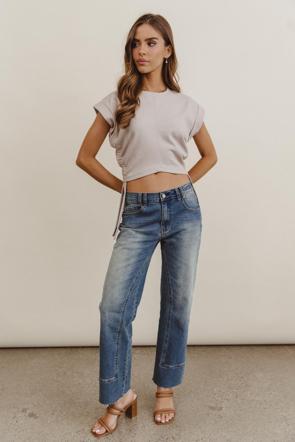 Straight legs denim in medium wash