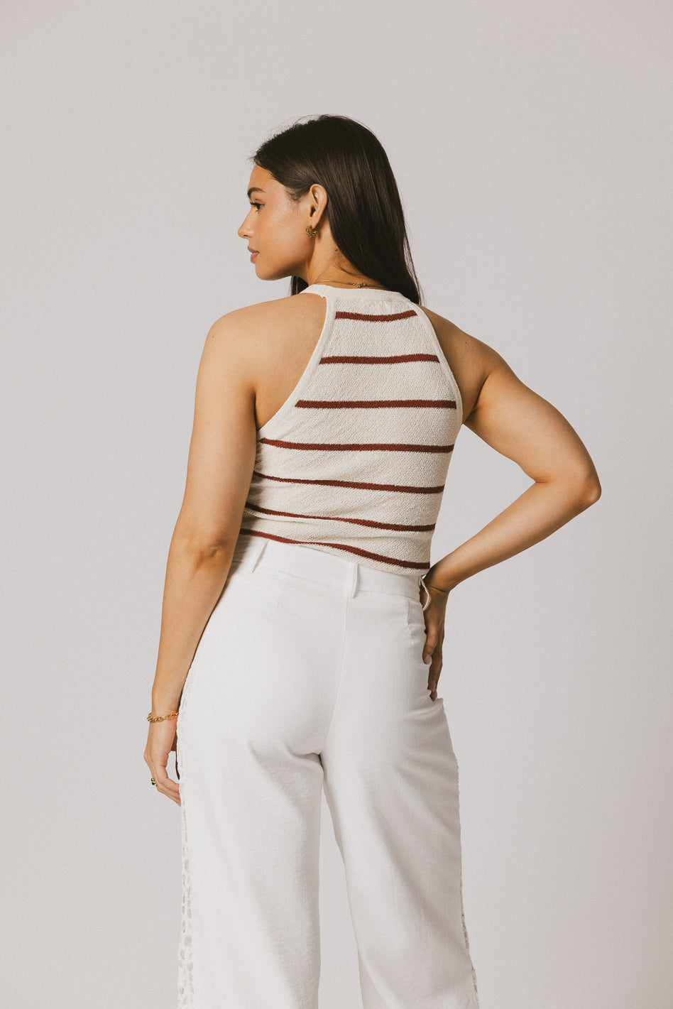 KNIT RED SWEATED TANK
