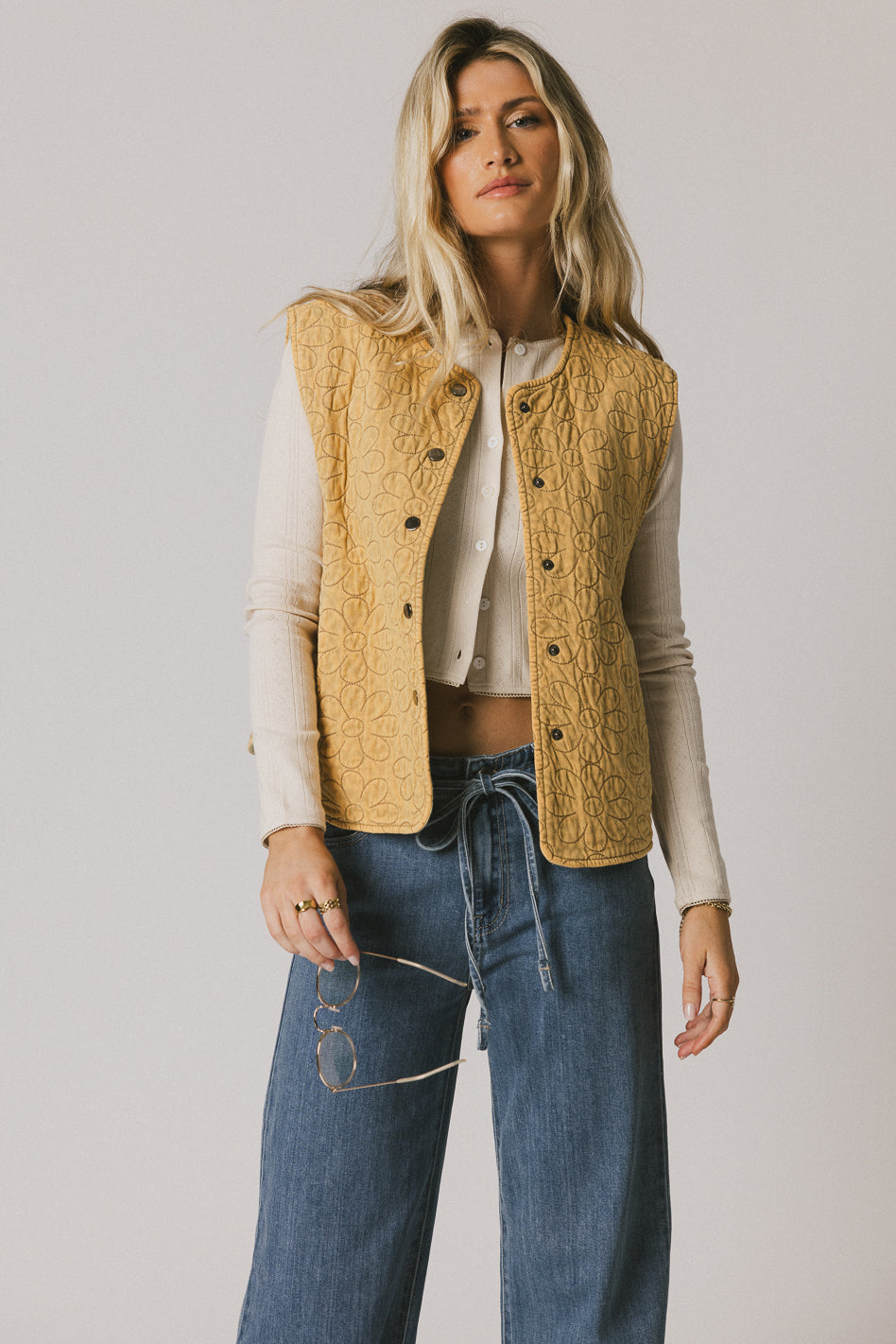 KNIT CROPPED CARDIGAN