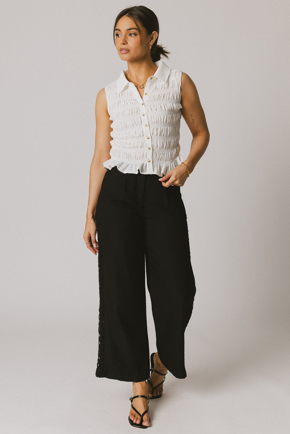 PLEATED PANTS IN BLAK