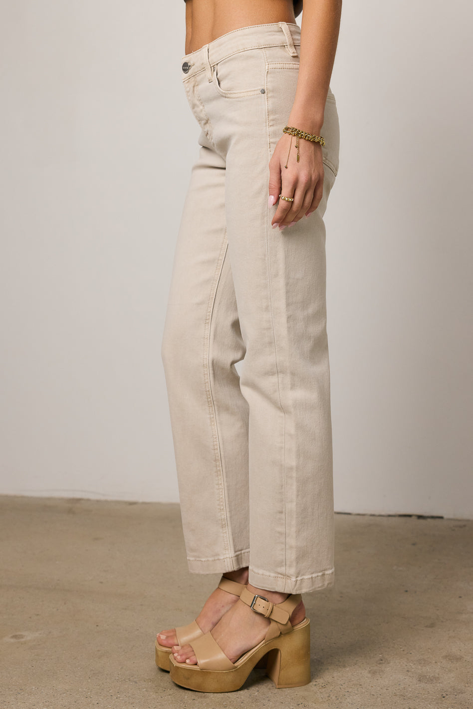 loose jeans