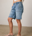 DENIM BERMUDAS IN MEDIUM WASH
