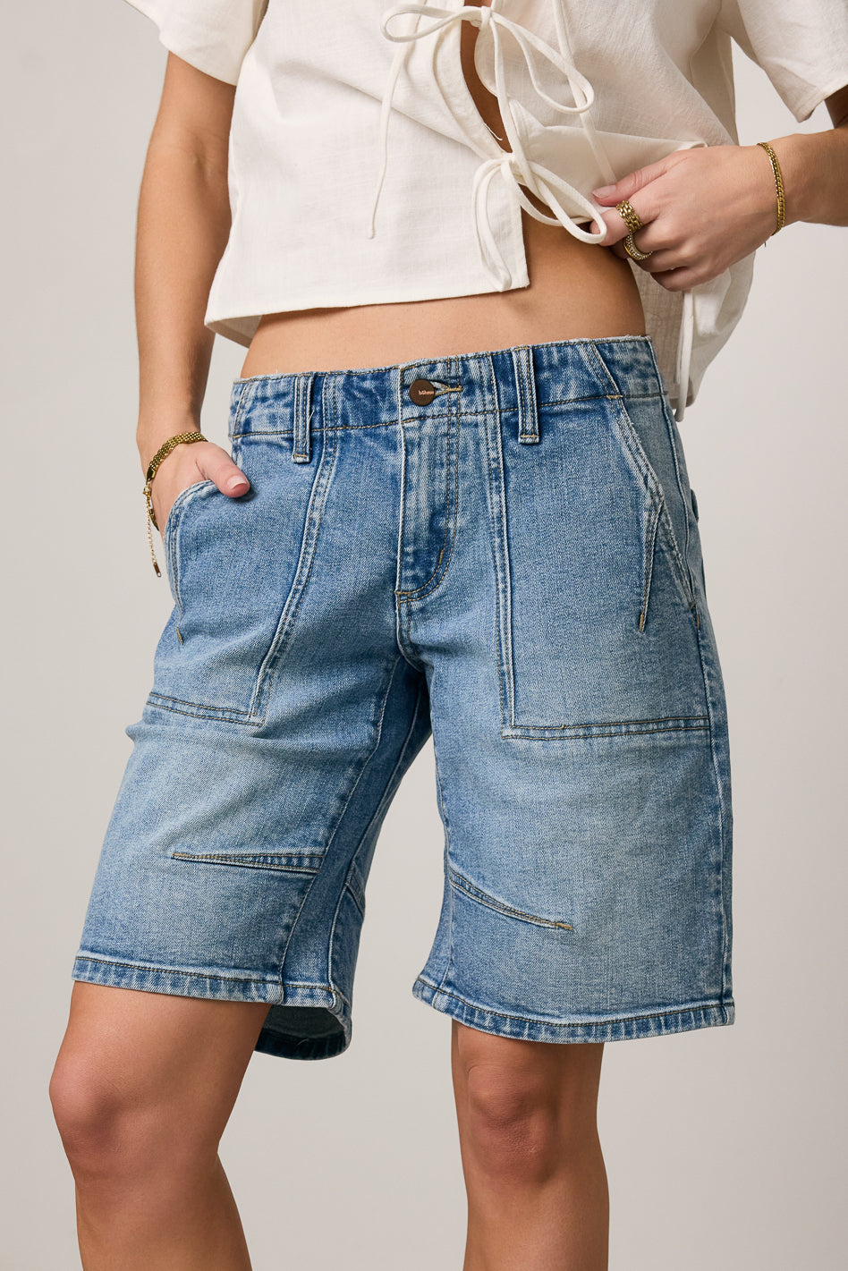 MEDIUM WASH DENIM BERMUDAS