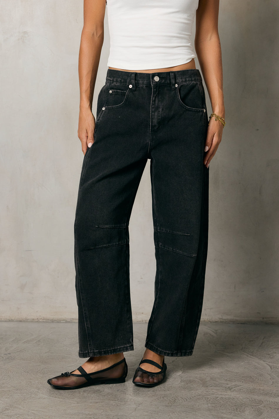 Lisette Barrel Jeans in Black