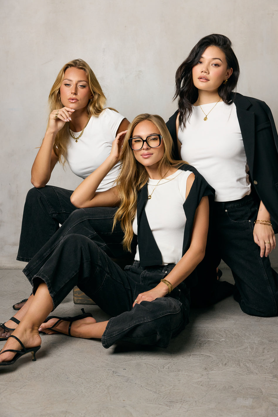 Lisette Barrel Jeans in Black
