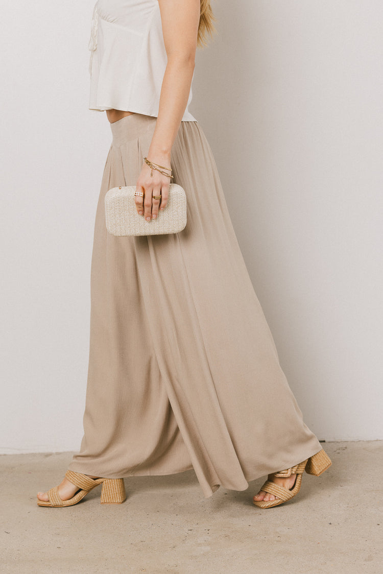 Kiaan Baggy Pants in Tan