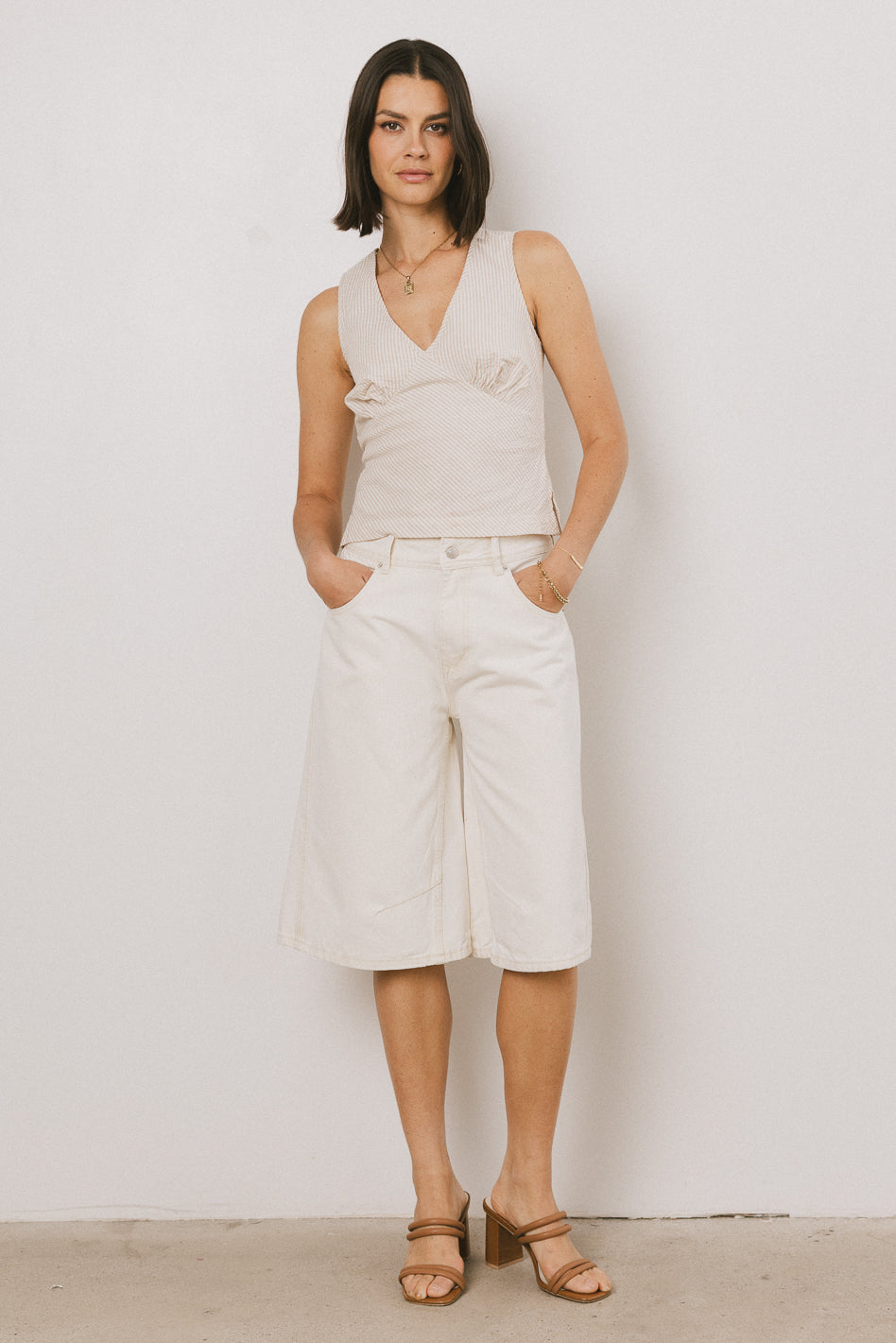 Alden Bermuda Shorts in Cream