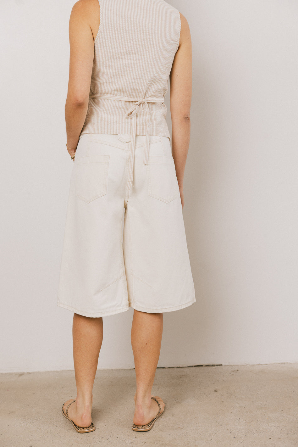 Alden Bermuda Shorts in Cream