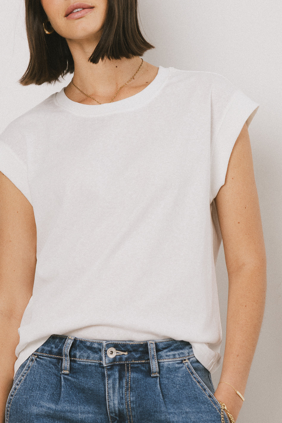 white tee shirt