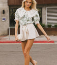 blouse with collar
