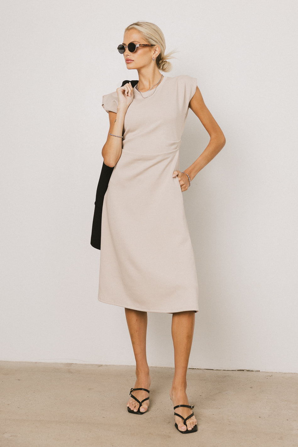 Kyra Midi Dress in Khaki