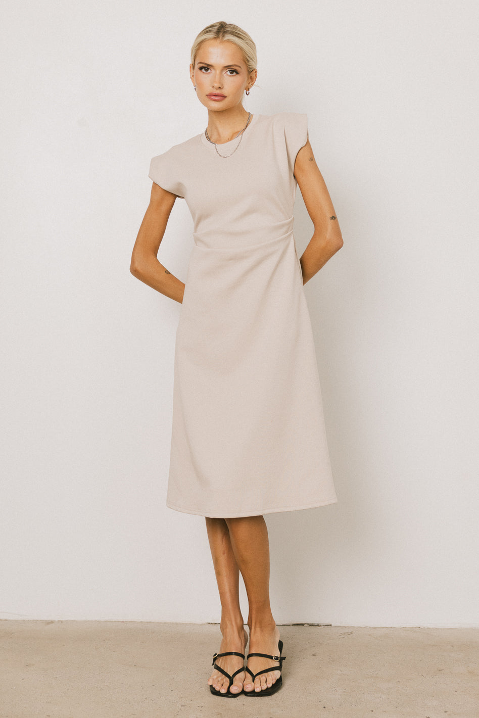 Kyra Midi Dress in Khaki