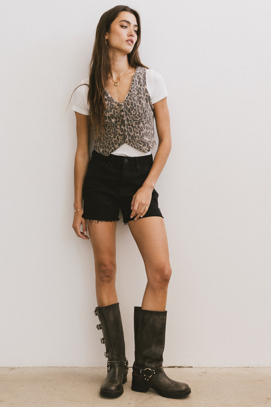 BUTTON FRONT VEST