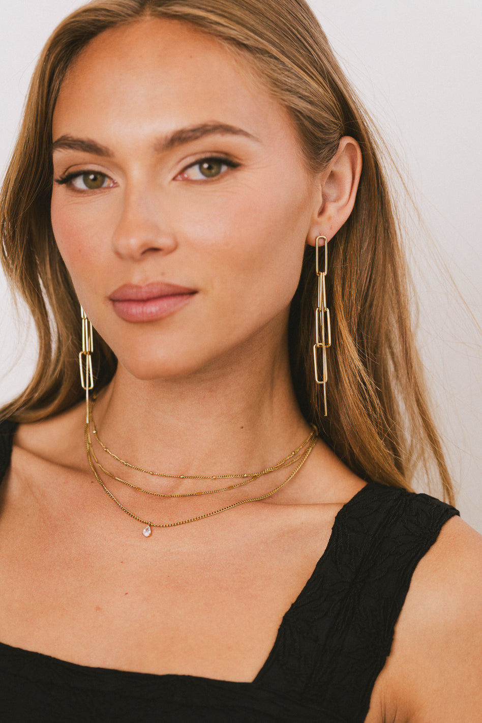 STUD EARRINGS