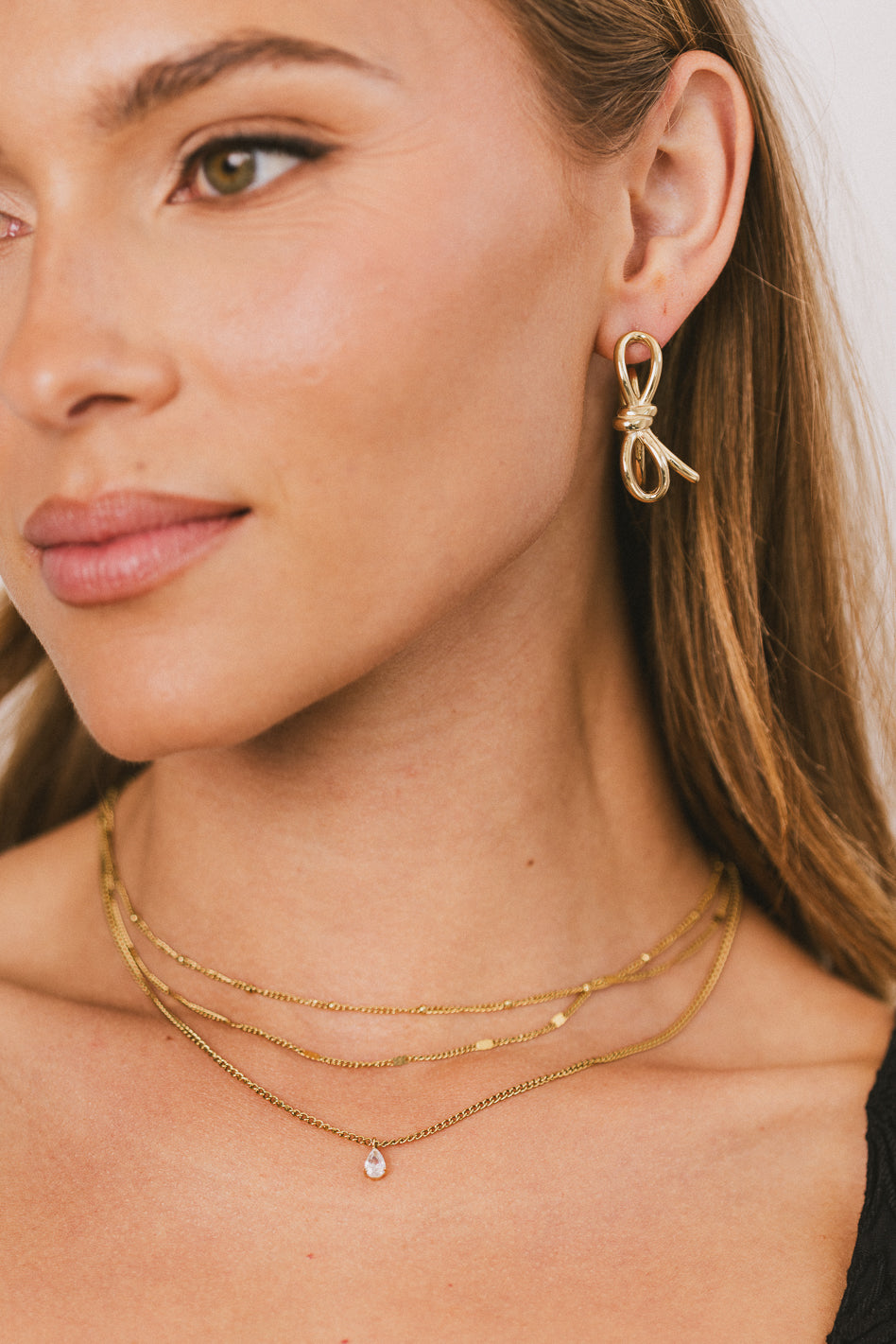 BOW EARRIGS
