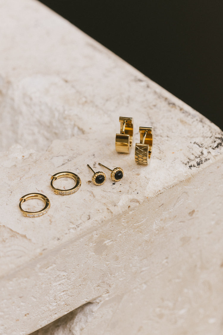 STATEMENT JEWELRY