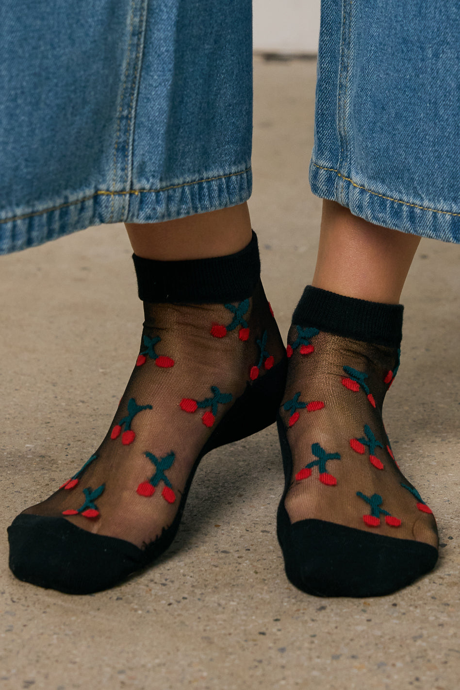 MID CUFFED BLACK SOCK