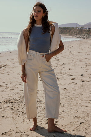 Lisette Barrel Jeans in Cream