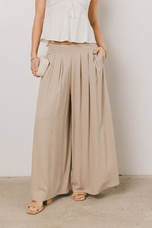 Kiaan Baggy Pants in Tan