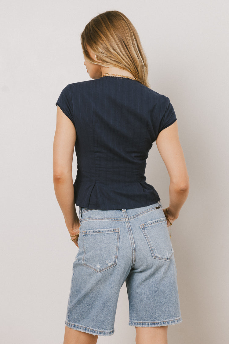 fitted blouse in navy 