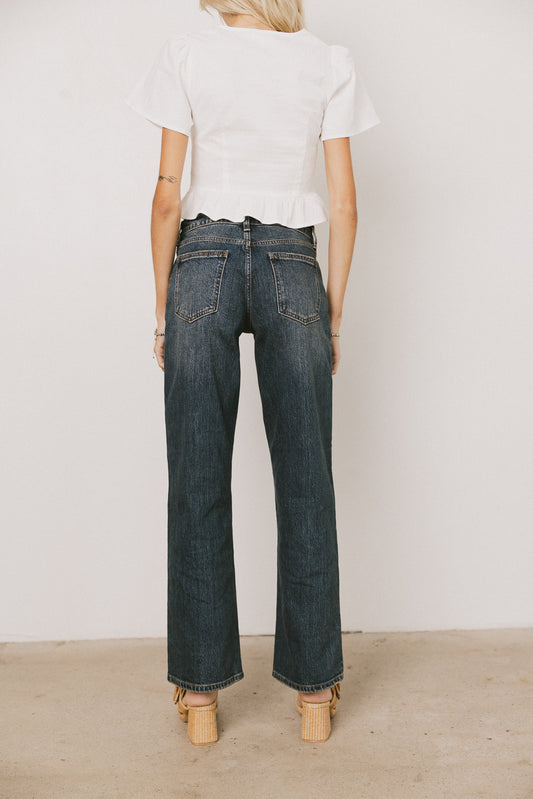 loose fit jeans