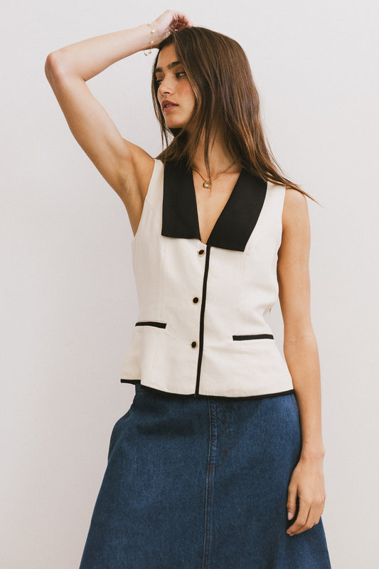 sleeveless top